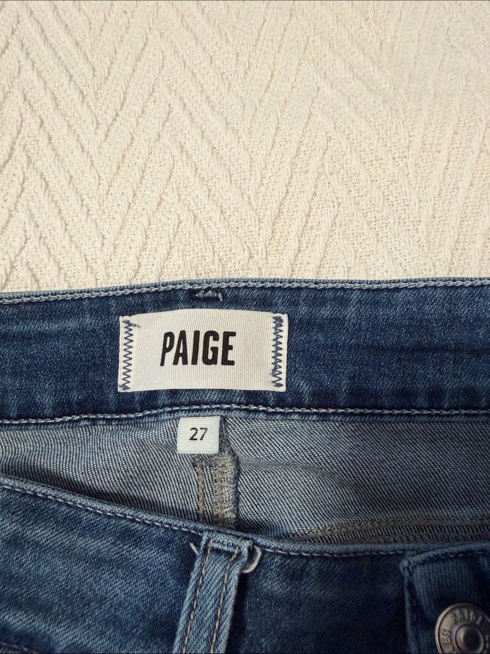 PAIGE Anessa 31” medium blue women’s denim - Picture 6 of 7
